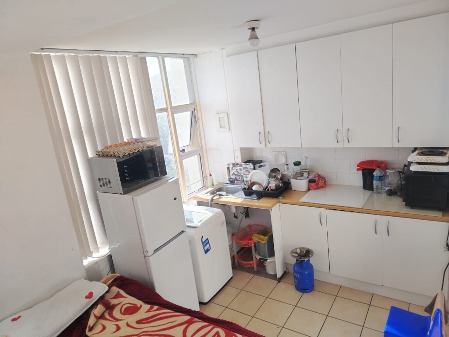 1 Bedroom Property for Sale in Bellville Central Western Cape